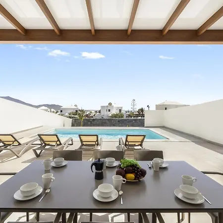 Altos Aloe 7b By Escape Villa Playa Blanca